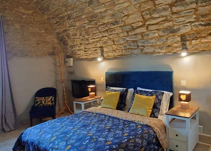 Hébergement de vacances Atypique Maison De Charme *